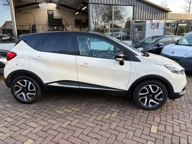 Renault Captur 1.2 TCe Dynamique AUTOMAAT 2015 Benzine 2