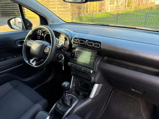 Citroën C3 Aircross 1.2 PureTech S&S Shine 2020 Benzine 17