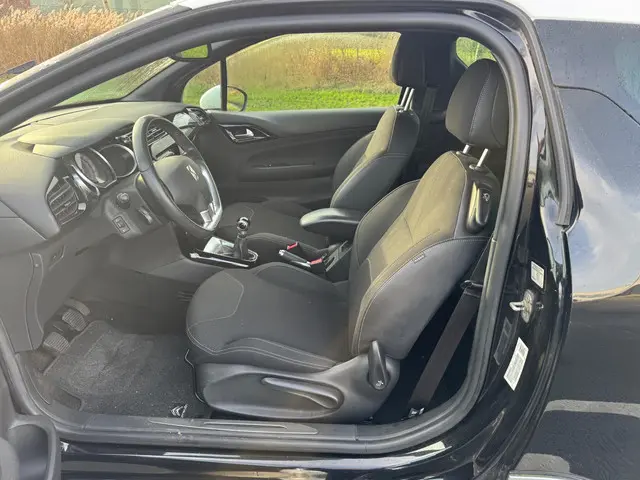 Citroën DS3 1.2 VTi So Chic / AIRCO / NAP 2012 Benzine 15
