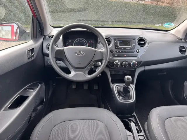 Hyundai i10 1.0i i-Motion 2018 Benzine 4