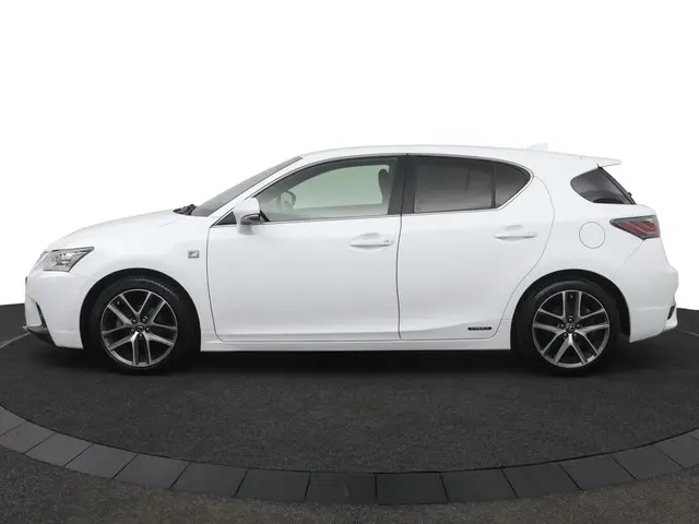 Lexus CT 200h F Sport Line 2015 Hybride Benzine 3