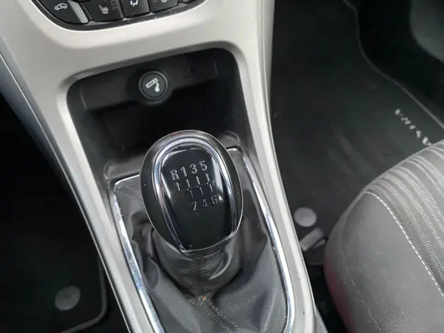 Opel Astra 1.4 Turbo cruise trek airco 2012 Benzine 20