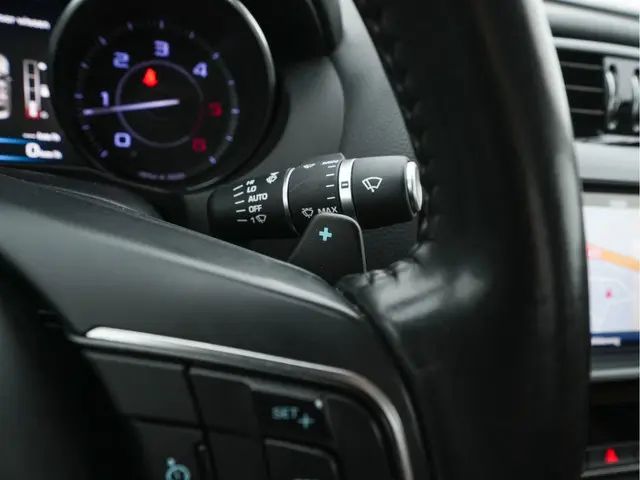 Jaguar XE 2.0 D Pure In-Control-Pack 2016 Diesel 17