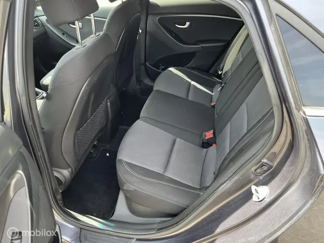 Hyundai i30 1.6 GDi GO! TREKHAAK 2018 Benzine 7