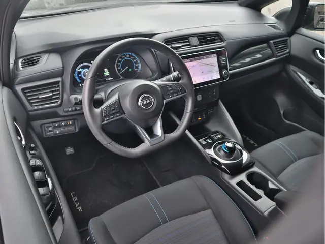 Nissan Leaf N-Connecta 39 kWh 2024 Elektrisch 2