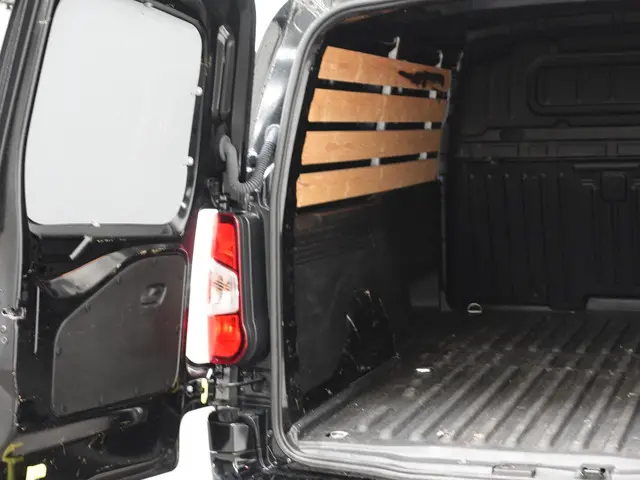 Opel Combo 130pk Automaat L2H1 Edition 2022 Diesel 33