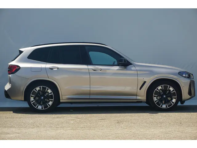 BMW iX3 Executive 2022 Elektrisch 3