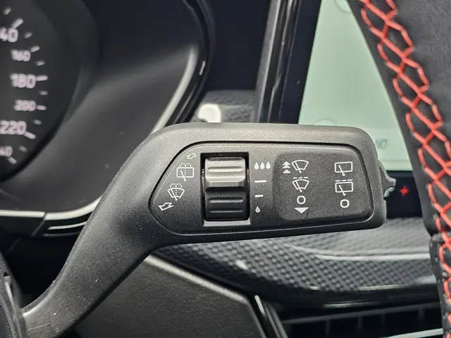 Ford Focus 1.0 EcoBoost Hybrid ST Line 2024 Benzine 17