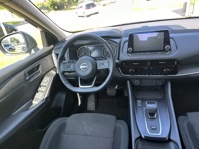 Nissan QASHQAI 1.3 MHEV 2023 Hybride Benzine 3