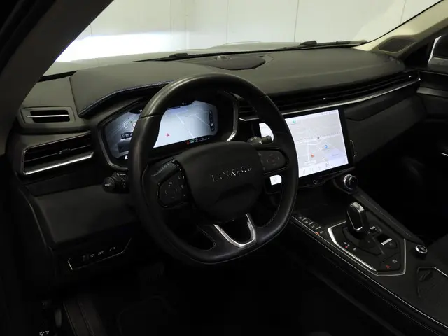 Lynk & Co 01 1.5 PHEV BlackLine 2023 Hybride Benzine 4