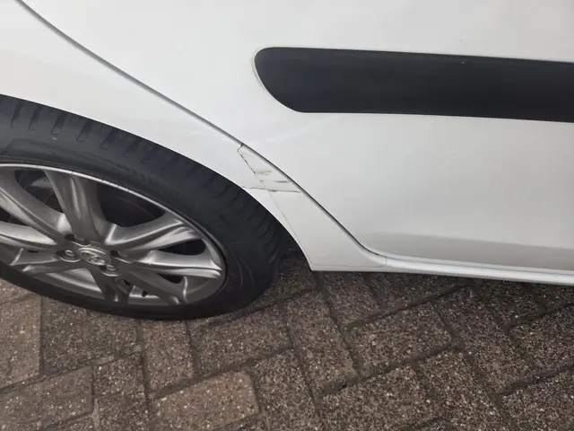 Toyota Yaris 1.5 Hybrid Dynamic 2015 Hybride Benzine 27