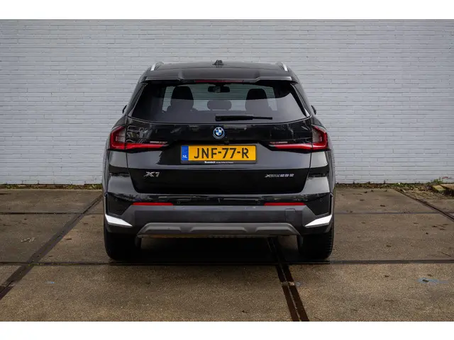 BMW X1 xDrive25e 2023 Hybride Benzine 14