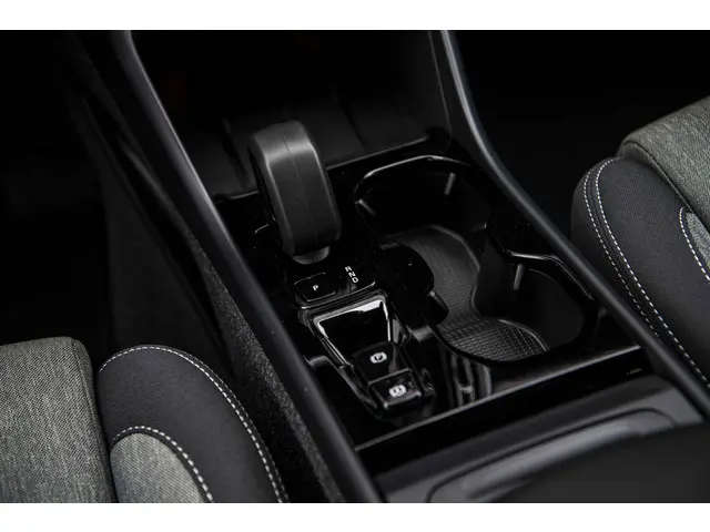 Volvo XC40 2.0 B4 Plus Dark 2025 Benzine 12