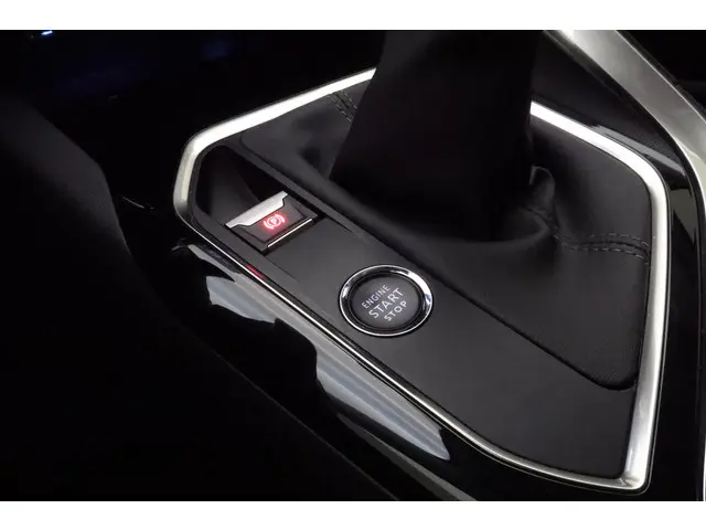 Peugeot 3008 1.2 PureTech Crossway 2019 Benzine 20