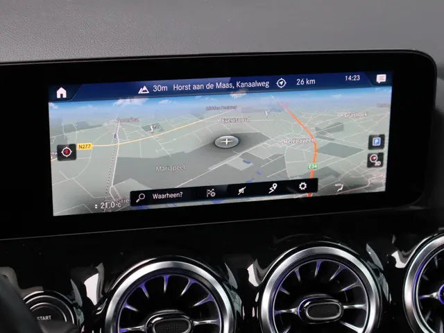 Mercedes-Benz GLA 250 e AMG Line 2021 Hybride Benzine 24