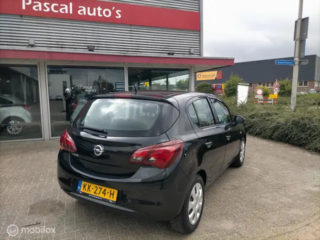 Opel Corsa 1.4 airco 5 deuren apk 2015 Benzine 18