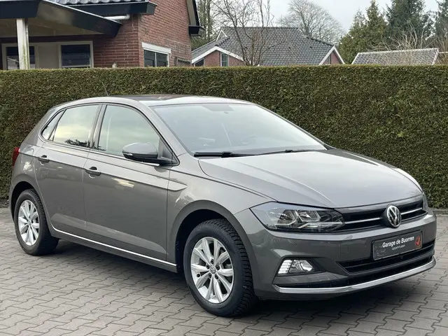 Volkswagen Polo 2