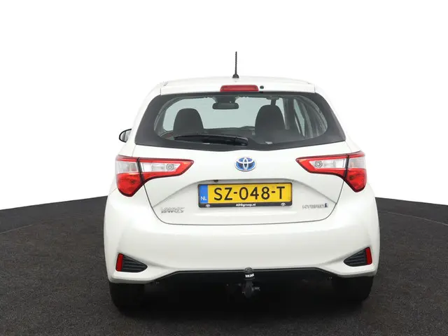 Toyota Yaris 1.5 Hybrid Energy 2018 Hybride Benzine 62