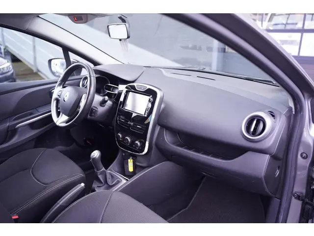 Renault Clio Estate 0.9 TCe Night&Day 2015 Benzine 28