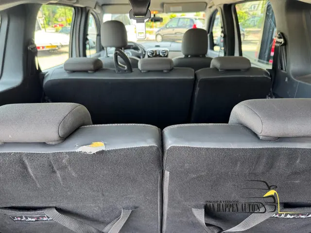 Dacia Lodgy 1.2 TCe Prestige 7p. 2013 Benzine 12
