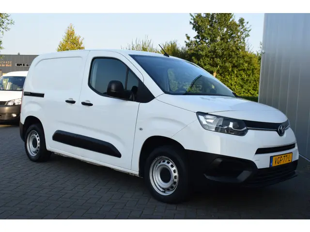 Toyota ProAce CITY 1.5 D-4D Cool Comfort 2020 Diesel 10
