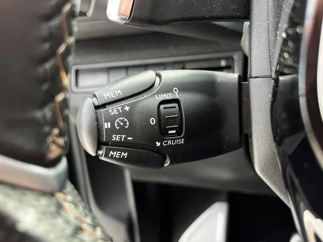 Peugeot 5008 PureTech 130 GT-Line 2019 Benzine 31