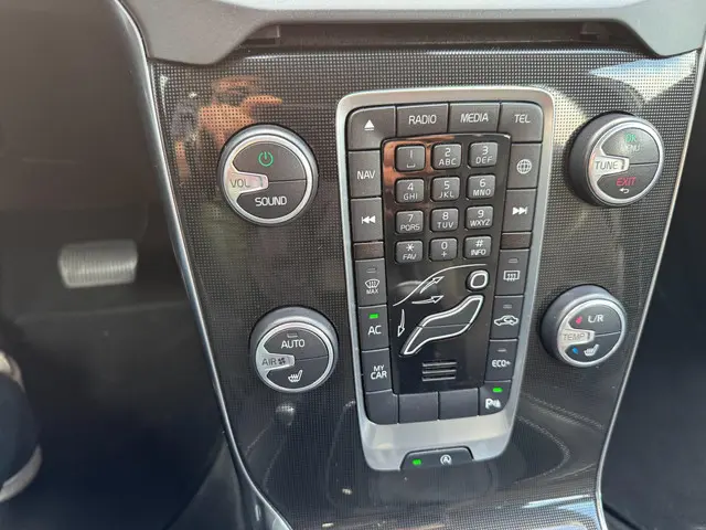 Volvo V40 1.5 T2 R-Design AUTOMAAT!! 2016 Benzine 13