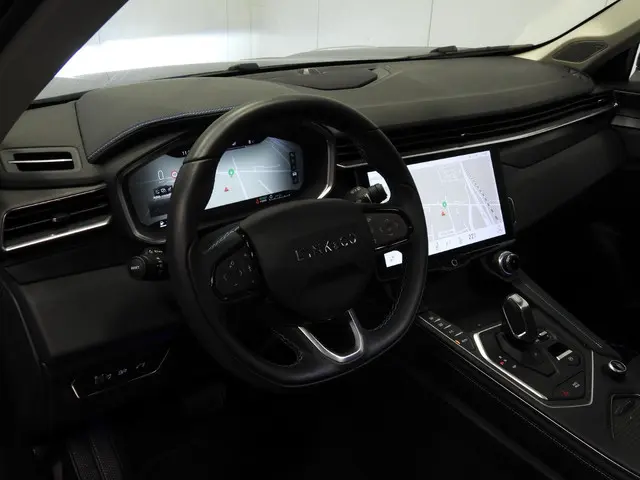 Lynk & Co 01 1.5 PHEV BlackLine 2023 Hybride Benzine 4