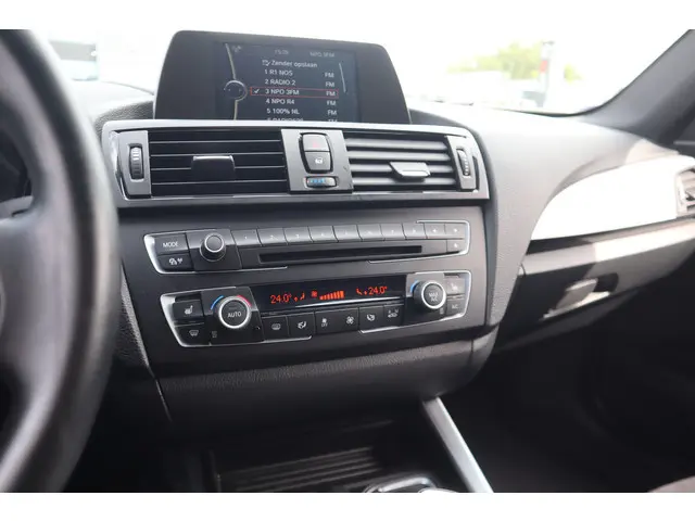 BMW 1 Serie 118i Business+ 2013 Benzine 51