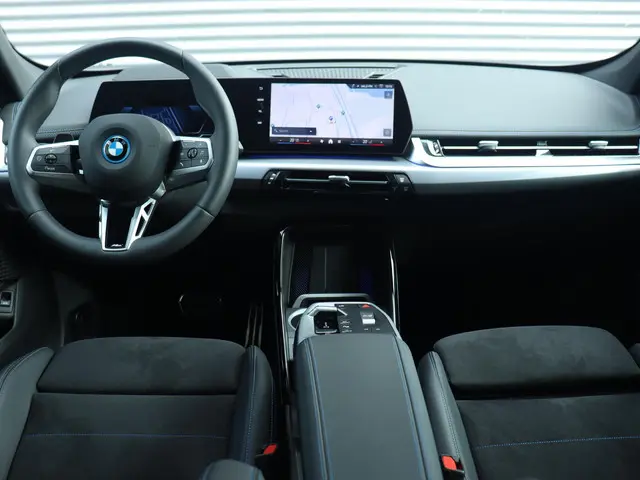 BMW iX1 eDrive20 2025 Elektrisch 11