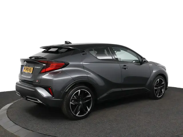 Toyota C-HR 2