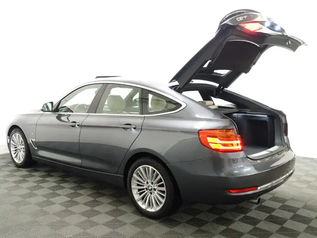 BMW 3 Serie Gran Turismo 320i M Sport Aut- 2015 Benzine 41