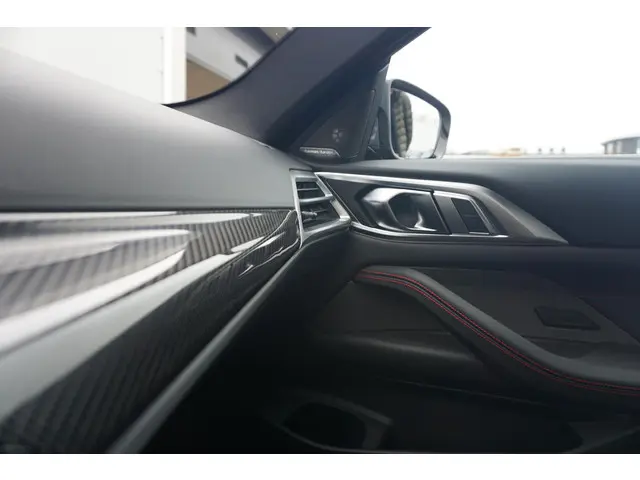 BMW M4 CS Coupé 2026 Benzine 34