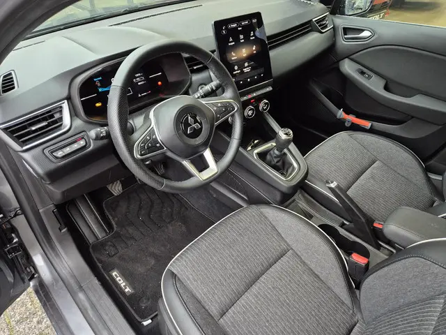 Mitsubishi Colt 1.0T MT First Edition 2024 Benzine 27