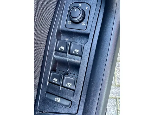 Volkswagen T-Roc 1.5 TSI Life Edition 2025 Benzine 26