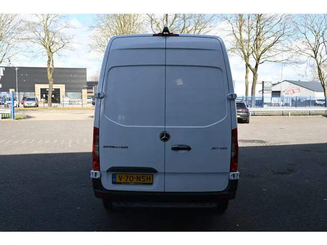 Mercedes-Benz Sprinter 317 CDI L2H2 Pro 2024 Diesel 12