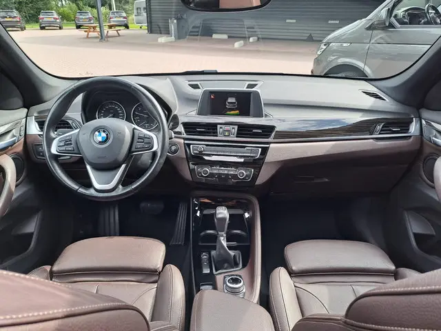 BMW X1 sDrive18i High Executive 2017 Benzine 5