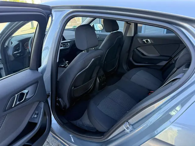 BMW 1 Serie 118i 2024 Benzine 10