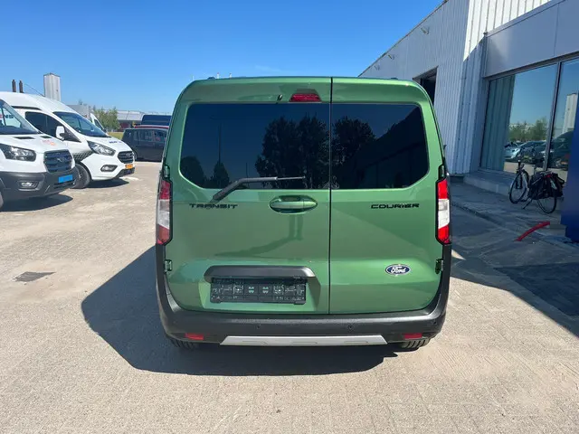 Ford Transit Courier 1.0 EcoBoost Active 2024 Benzine 4
