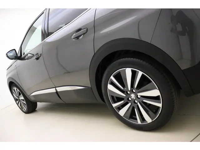 Peugeot 3008 1.6 e-THP GT Line 2018 Benzine 18