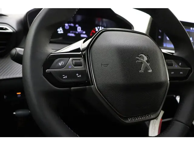 Peugeot 208 1.2 PureTech Active 2023 Benzine 23