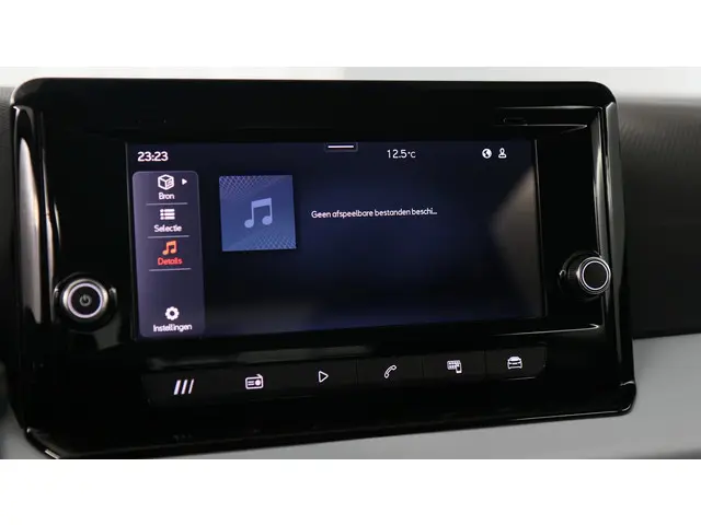 SEAT Arona 1.0 EcoTSI 95pk Reference 2024 Benzine 25