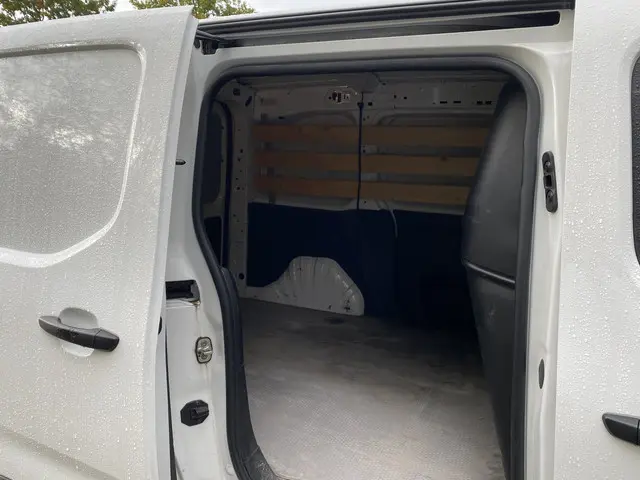 Opel Combo 1.5D L1H1 Edition 2022 Diesel 9