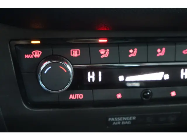 SEAT Ibiza 1.0 TSI FR Business Intense 2021 Benzine 32