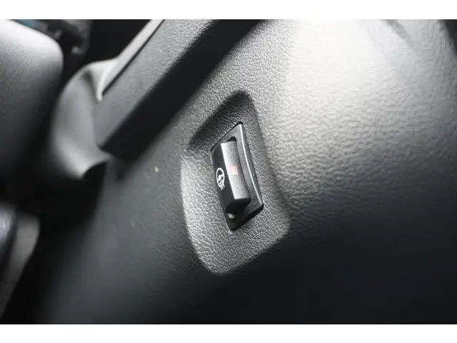 MINI 5-Deurs One 2022 Benzine 19