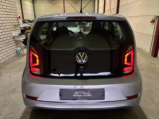 Volkswagen up! 1.0 2020 Benzine 8