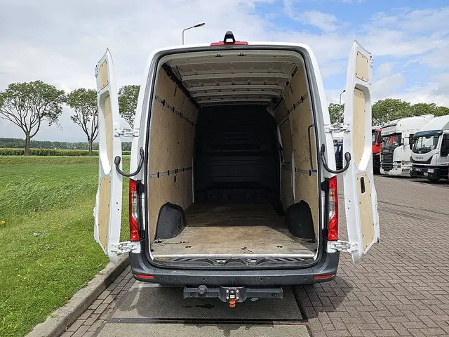 Mercedes-Benz Sprinter 317 2022 Diesel 13
