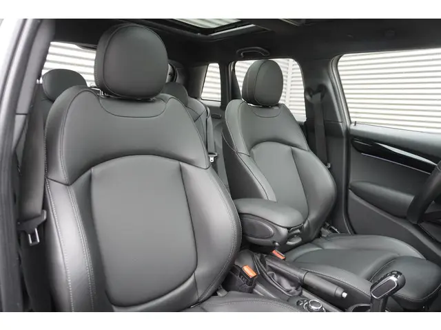 MINI 5-Deurs Cooper 2022 Benzine 8