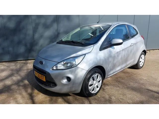 Ford Ka 1.2 Style start/airco/nieuw distributie 2014 Benzine 3