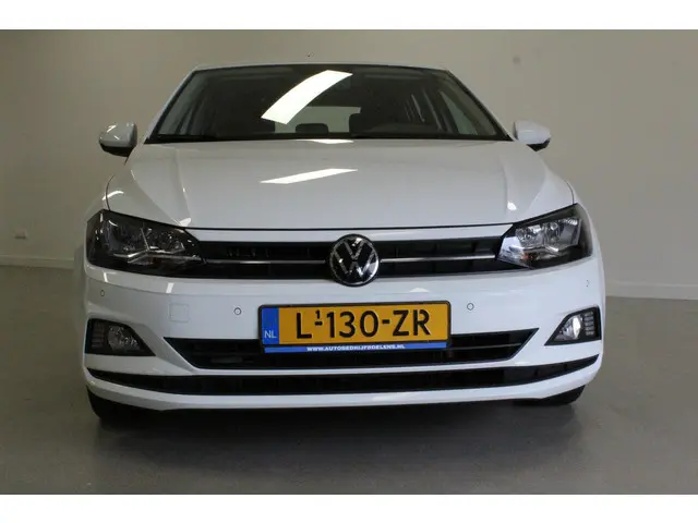 Volkswagen Polo 1.0 TSI Comfortline 2021 Benzine 3